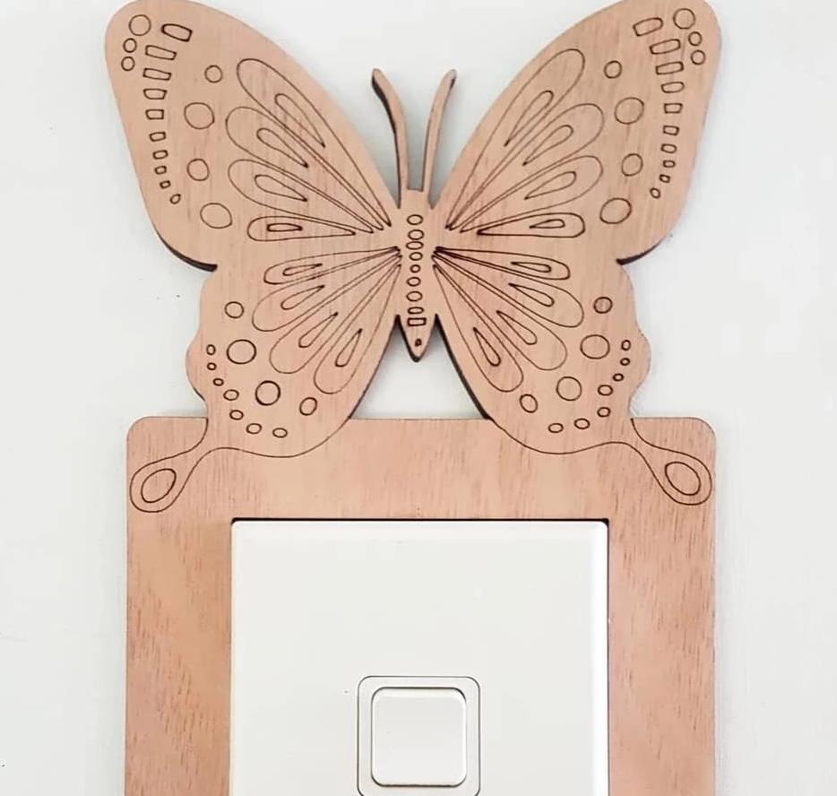 Butterfly switch surround